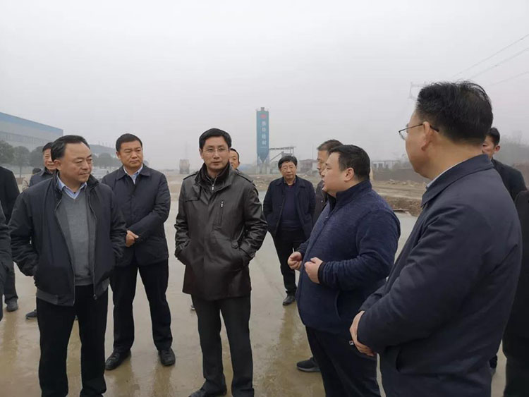 隨州市委、市人大代表團(tuán)蒞臨程力集團(tuán)商用車產(chǎn)業(yè)園視察